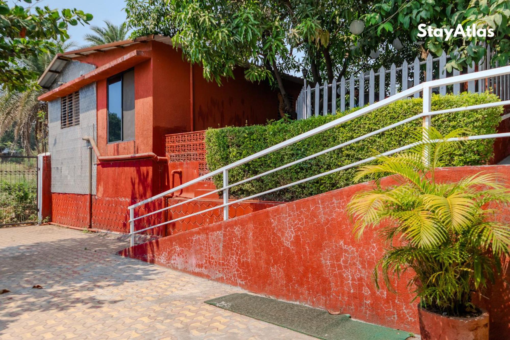 Nysa Villa & Homestay By Stayatlas Igatpuri Buitenkant foto